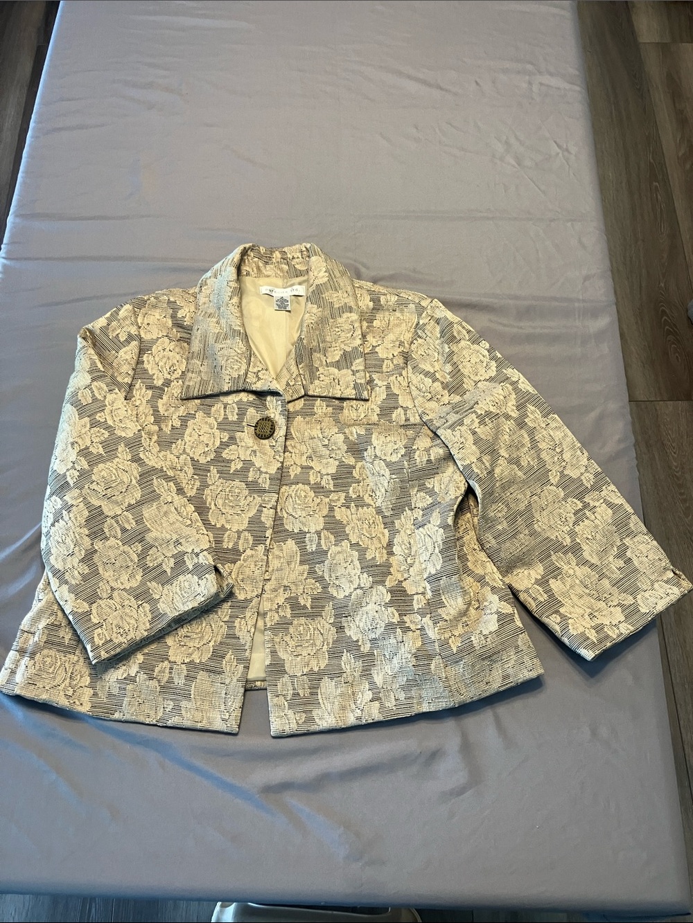 Floral Jacquard Blazer in Cream and Taupe